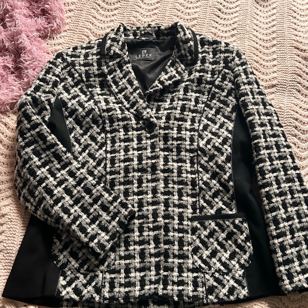 Women's Black and White Jacket - Picture 7 of 9